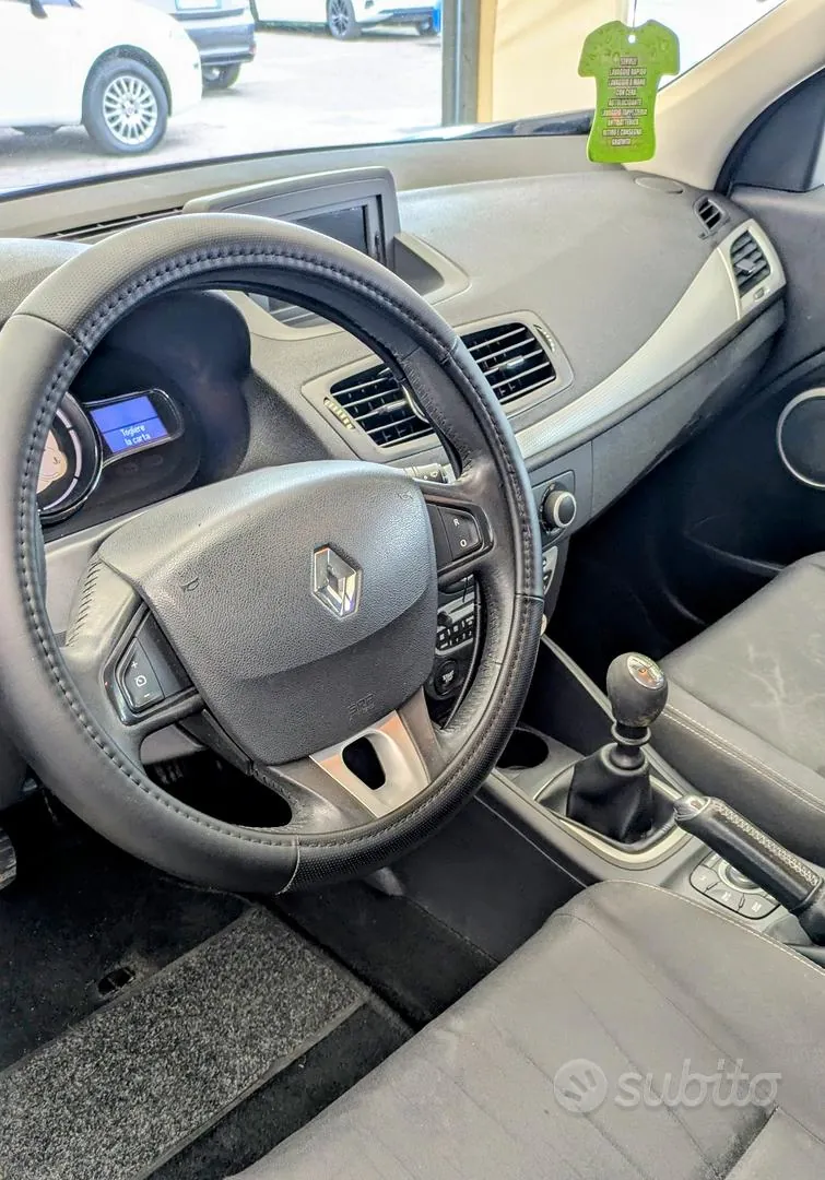 Renault Megane 2010 photo 4