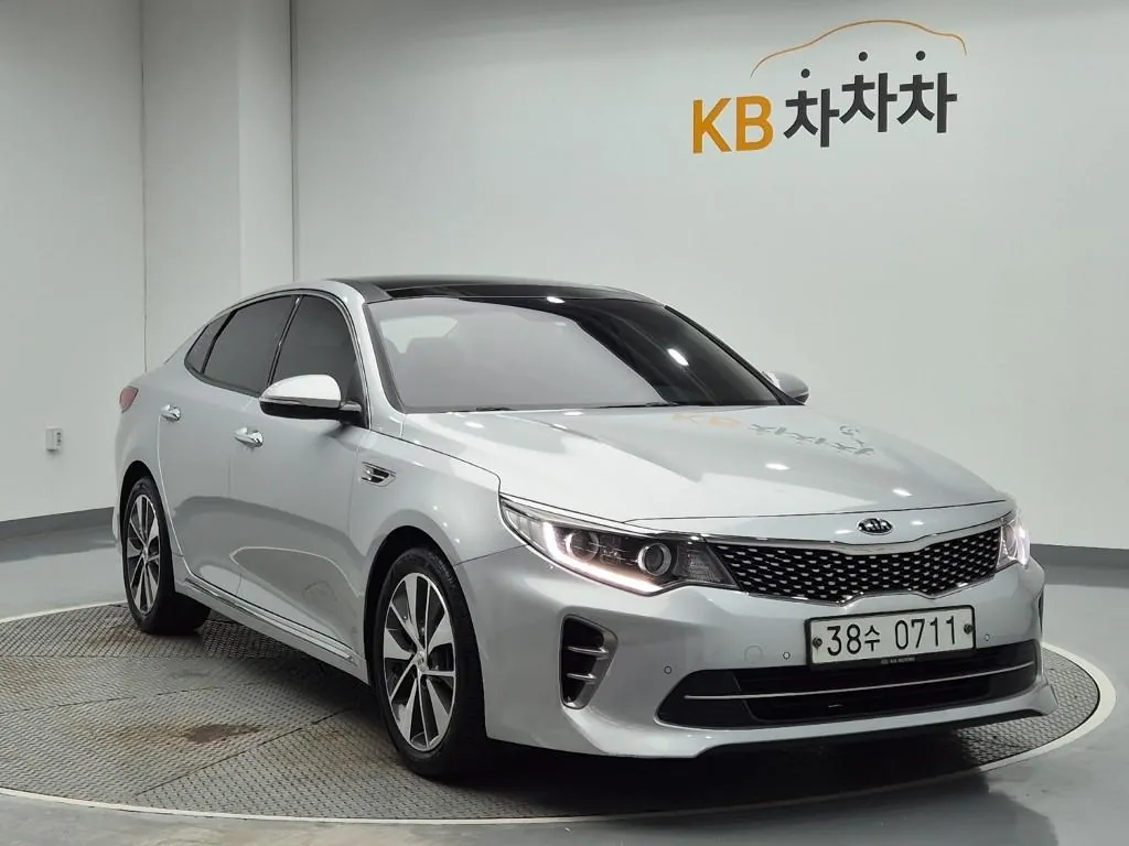 Kia K5 2016 photo 4