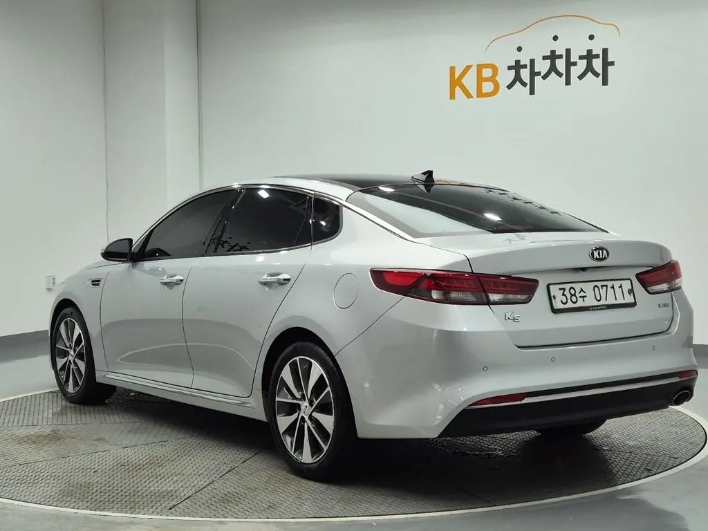 Kia K5 2016 photo 2