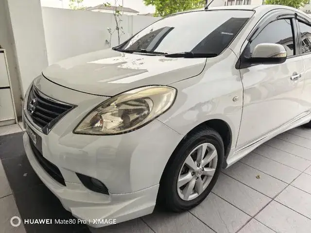 Nissan Almera