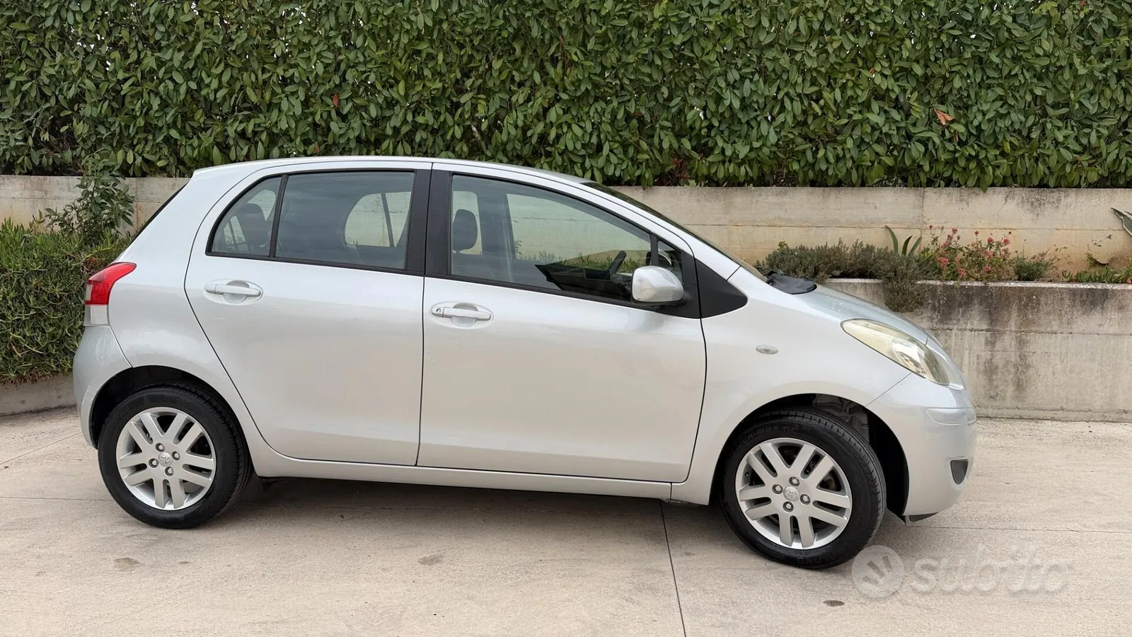 Toyota Yaris 2010 photo 5