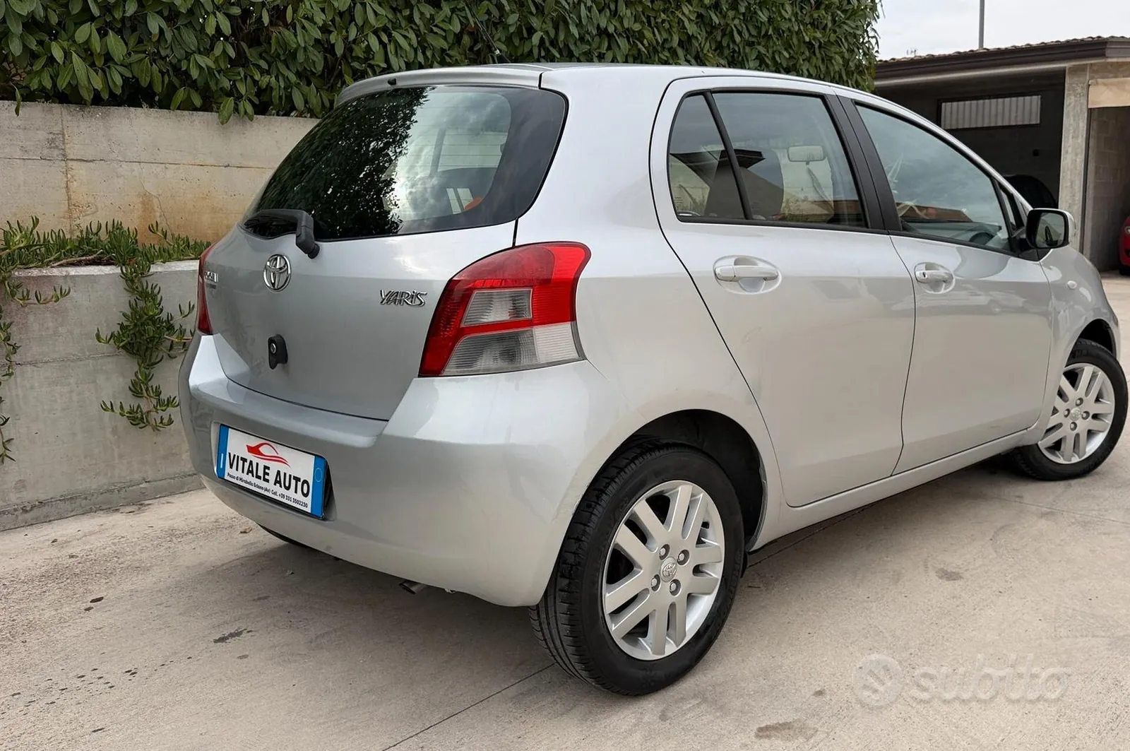 Toyota Yaris 2010 photo 3