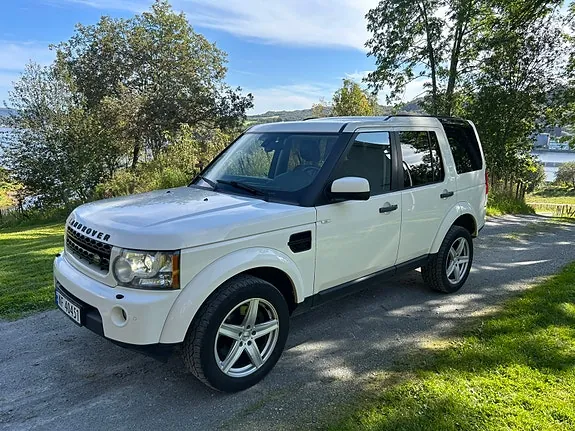 Land Rover Discovery 2010 photo 2
