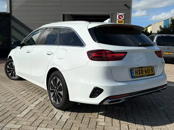 Kia Ceed Sportswagon 2022 photo 3