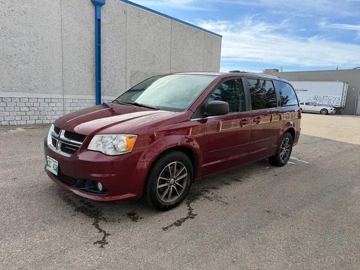 Dodge Caravan 2017 photo 3