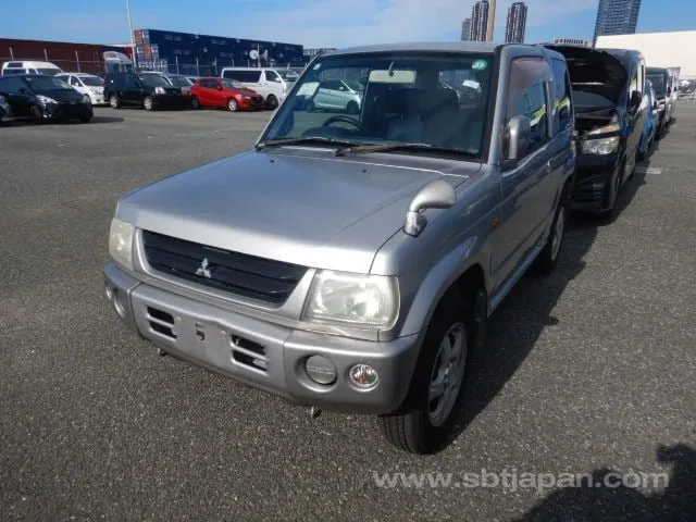 Mitsubishi Pajero Mini 2001 photo 2