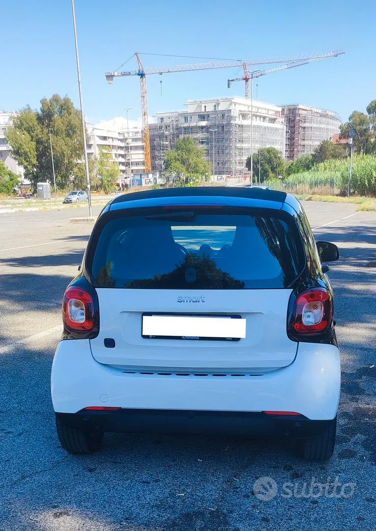 Smart Fortwo 2023 photo 3