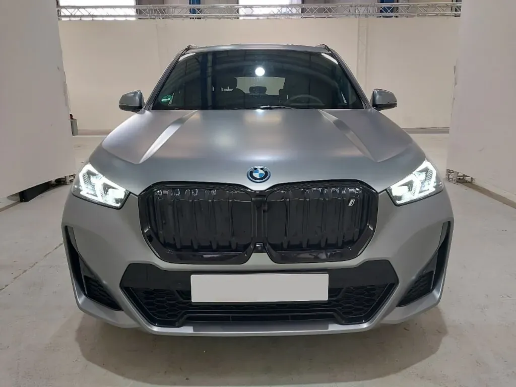 BMW Ix1 2023 photo 3