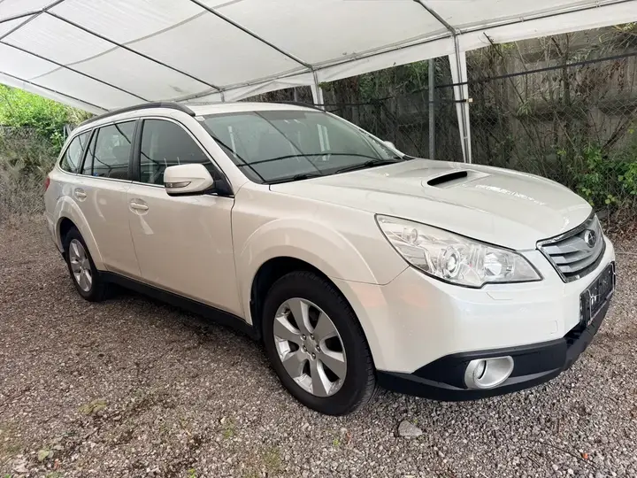 Subaru Outback 2010 photo 3