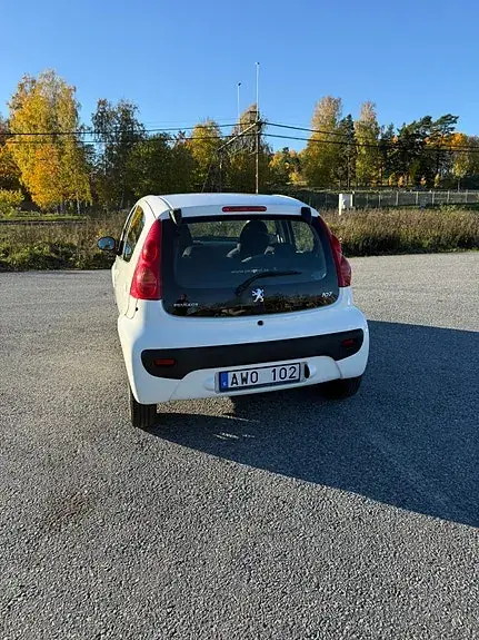 Peugeot 107 2012 photo 3