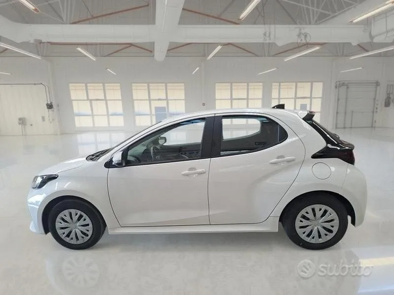 Toyota Yaris 2025 photo 5