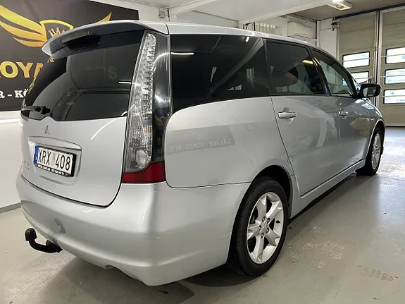 Mitsubishi Grandis 2006 photo 2