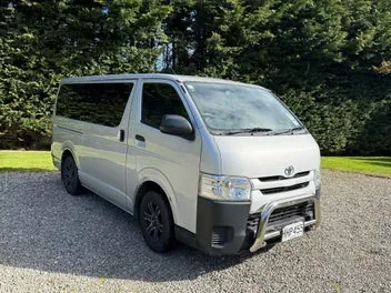 Toyota Hiace 2014 photo 2