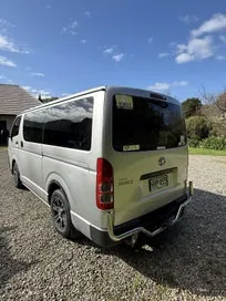 Toyota Hiace 2014 photo 4