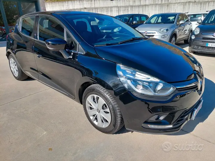 Renault Clio 2018 photo 2