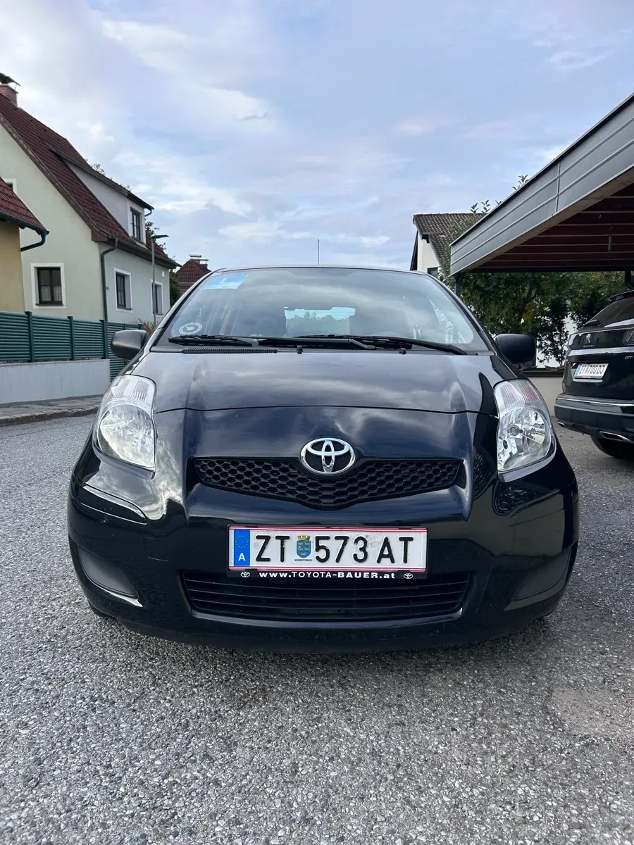 Toyota Yaris 2009 photo 2