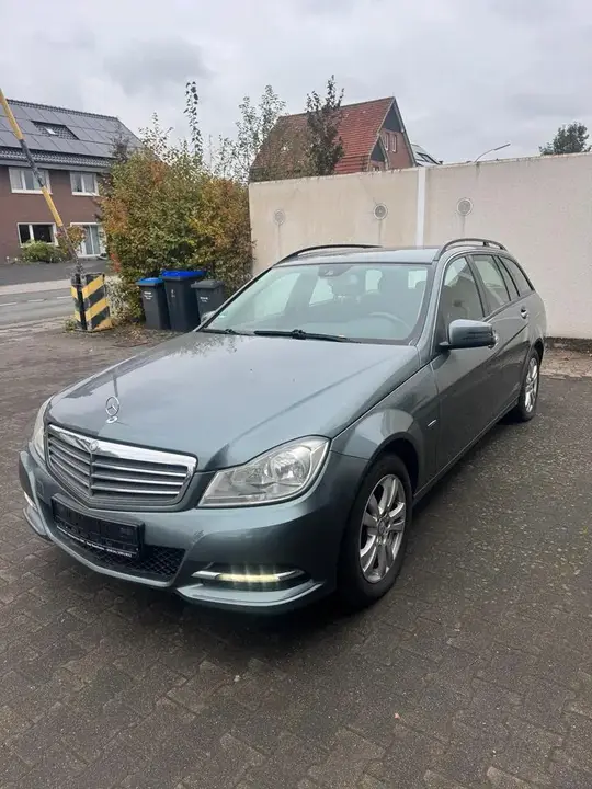 Mercedes-Benz C200