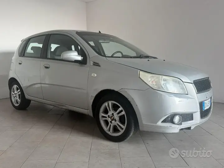 Chevrolet Aveo 2009 photo 3