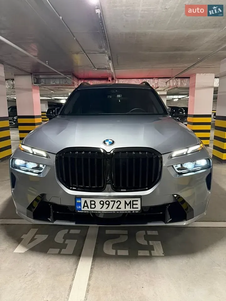 BMW X7 2023 photo 2