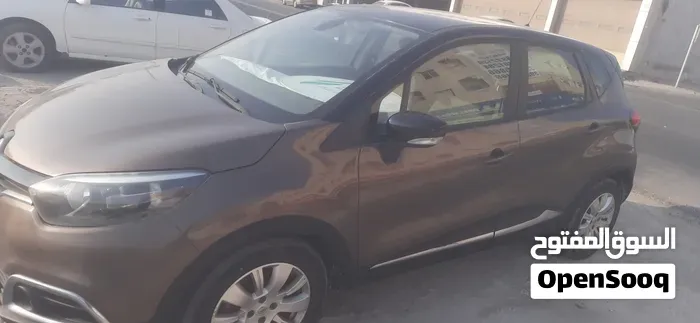 Renault Captur 2016 photo 2