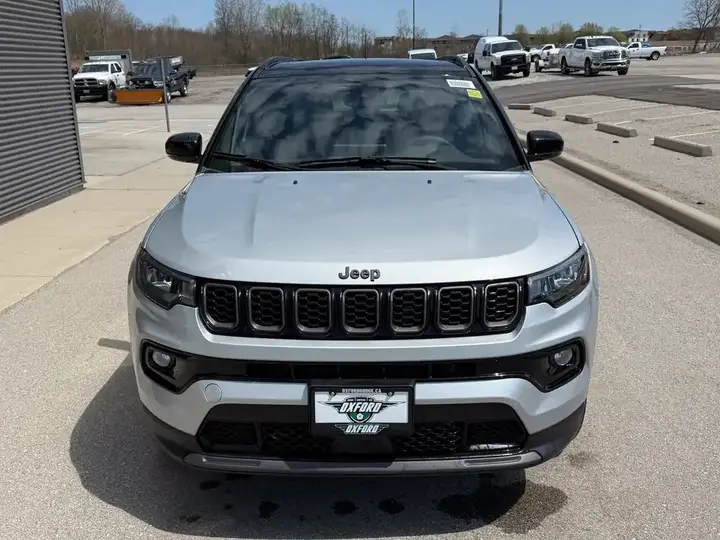 Jeep Compass 2026 photo 2