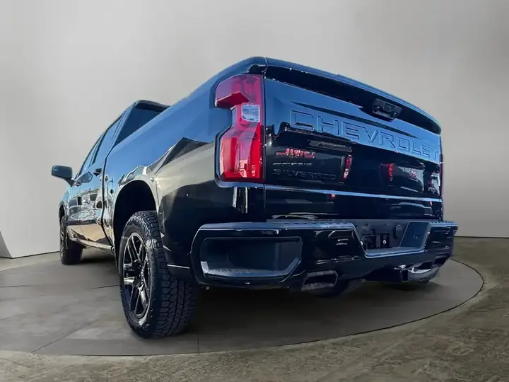 Chevrolet Silverado 1500 2026 photo 3
