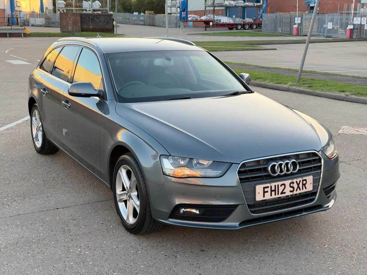 Audi A4 Avant 2012 photo 3