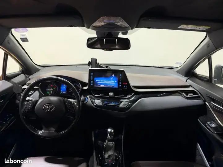 Toyota C-Hr 2018 photo 5