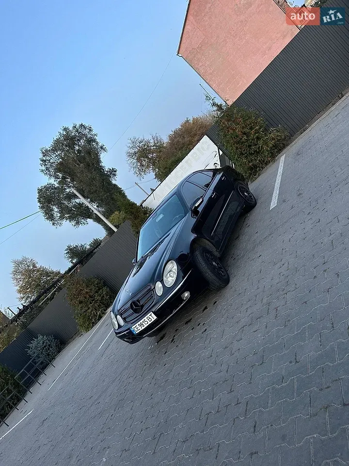 Mercedes-Benz E-Class 2002 photo 3