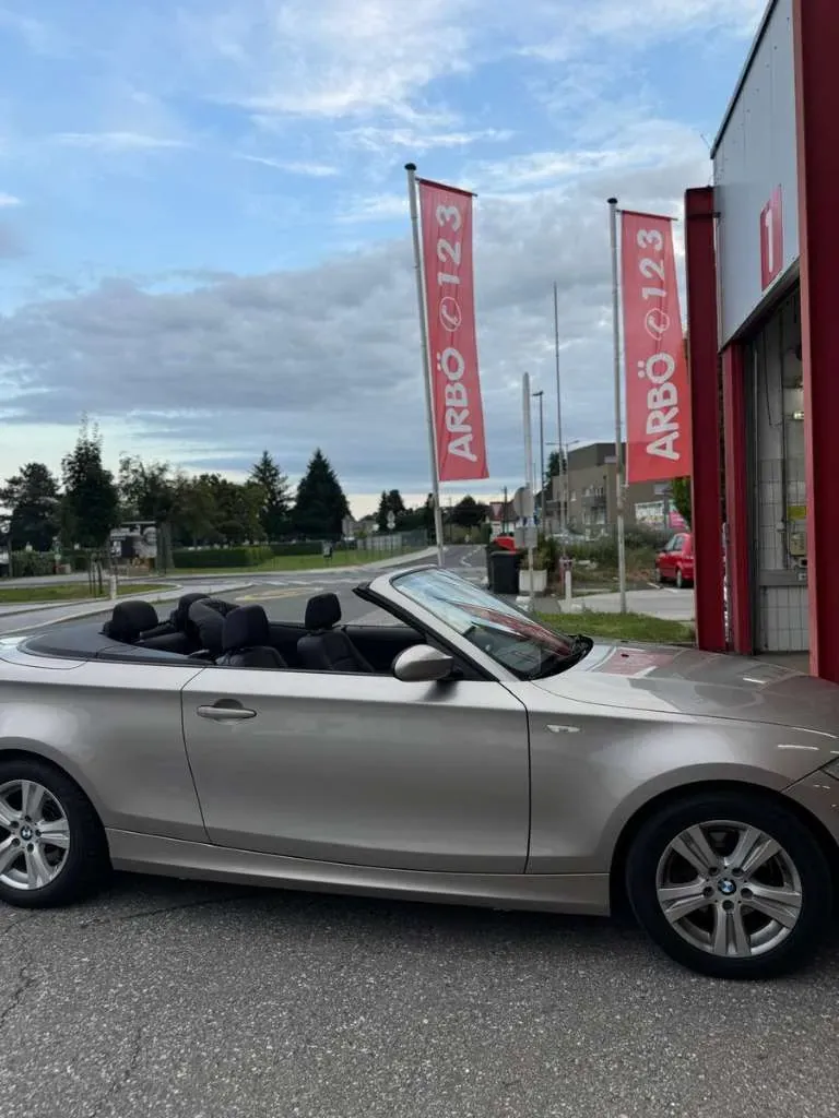 BMW 1 Series 2009 photo 3