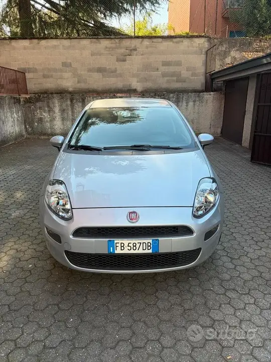 Fiat Punto 2015 photo 4