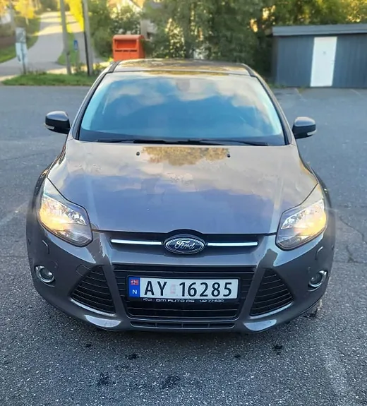 Ford Focus 2011 photo 2
