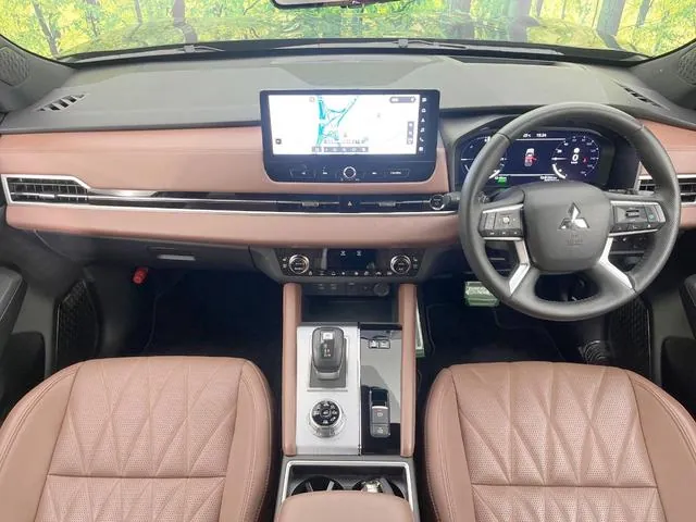 Mitsubishi Outlander 2024 photo 2