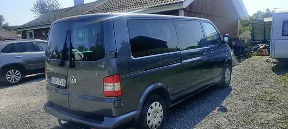 Volkswagen Caravelle 2009 photo 2