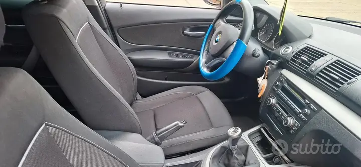 BMW 118 2010 photo 3