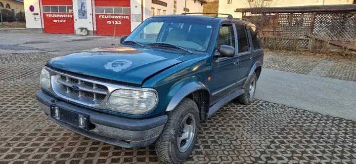 Ford Explorer 1998 photo 2