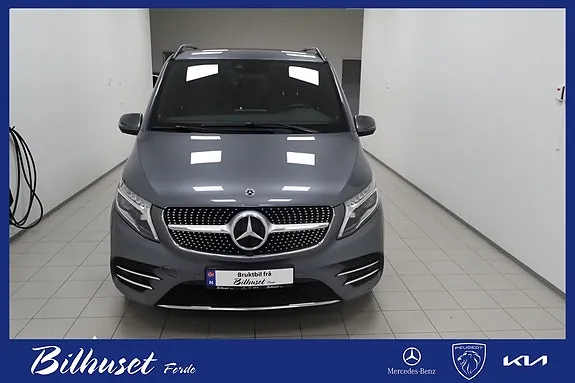 Mercedes-Benz V300 D 2022 photo 5
