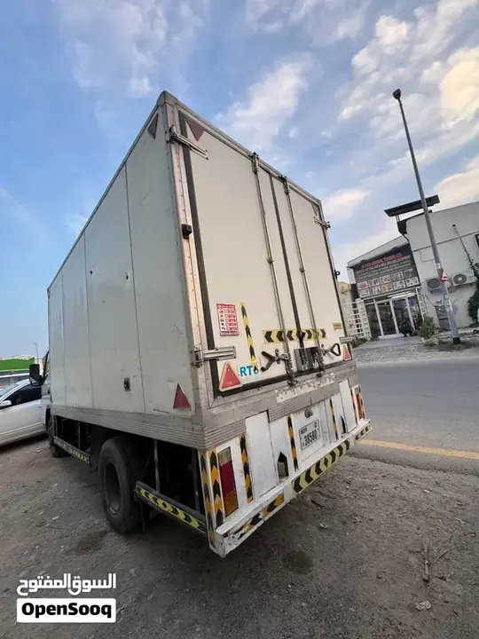 Mitsubishi Canter 2011 photo 3