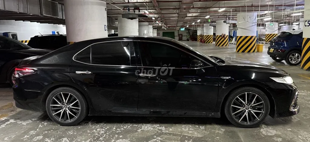 Toyota Camry 2022 photo 2