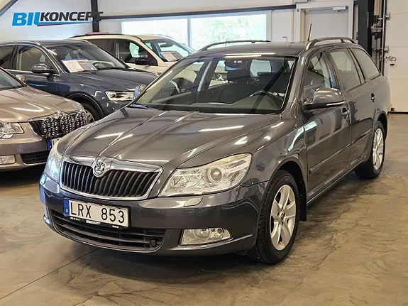 Skoda Octavia 2011 photo 3