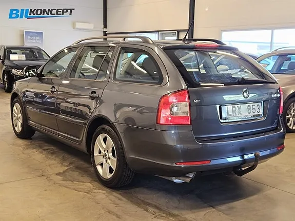 Skoda Octavia 2011 photo 4