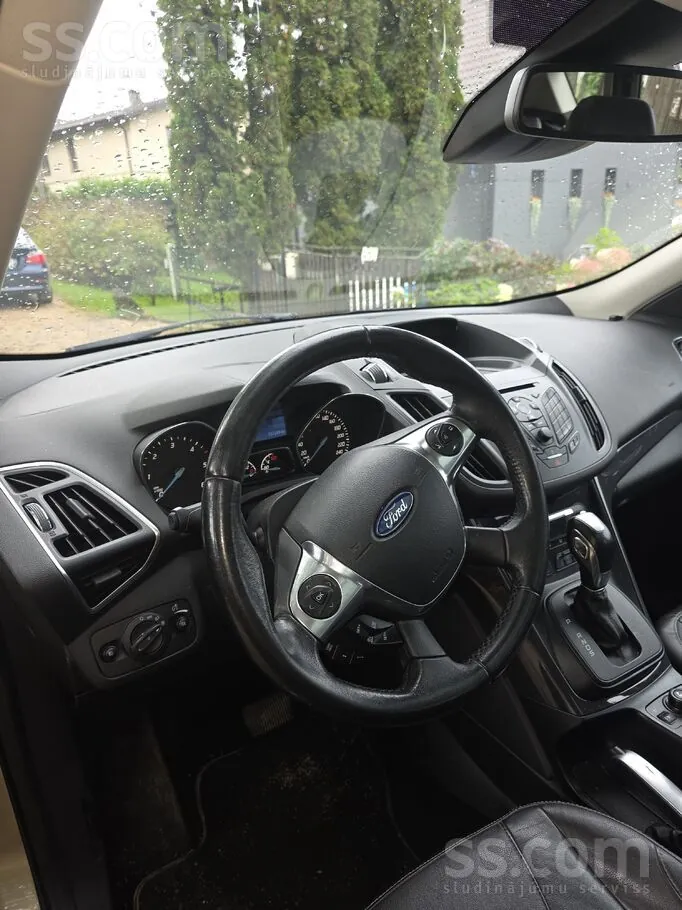 Ford Kuga 2013 photo 3