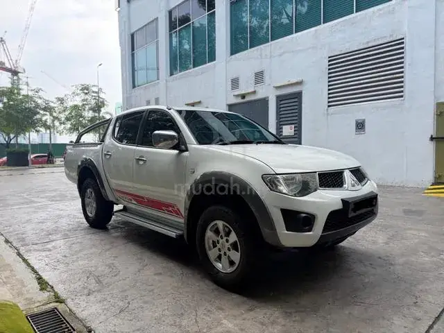 Mitsubishi Triton