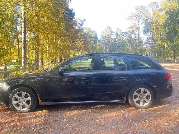 Audi A4 2011 photo 3