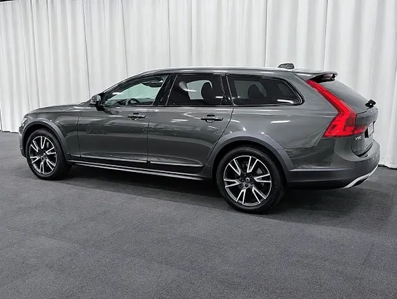 Volvo V90 Cross Country 2018 photo 3