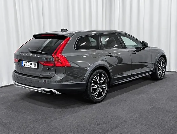 Volvo V90 Cross Country 2018 photo 4