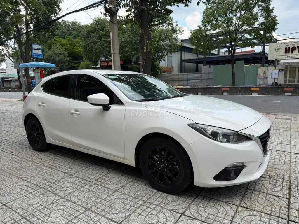 Mazda 3 2016 photo 2