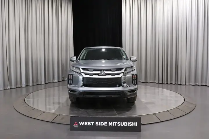 Mitsubishi Rvr 2027 photo 2