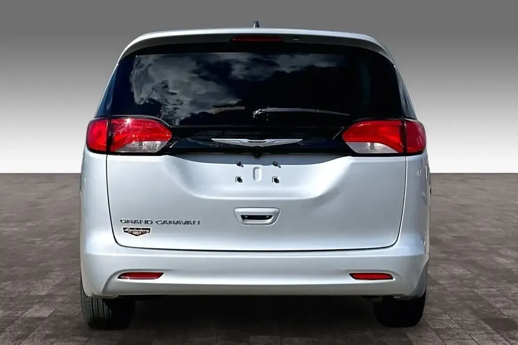 Chrysler Grand Caravan 2024 photo 4