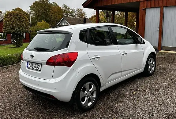 Kia Venga 2011 photo 4